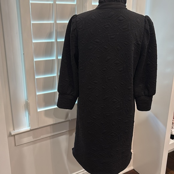 THML DRESS - Picture 5 of 8